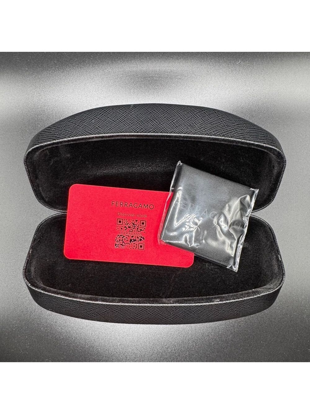 SALVATORE FERRAGAMO BLACK AUTHENTIC EYEGLASSES SUNGLASSES CLAM CASE with CLOTH